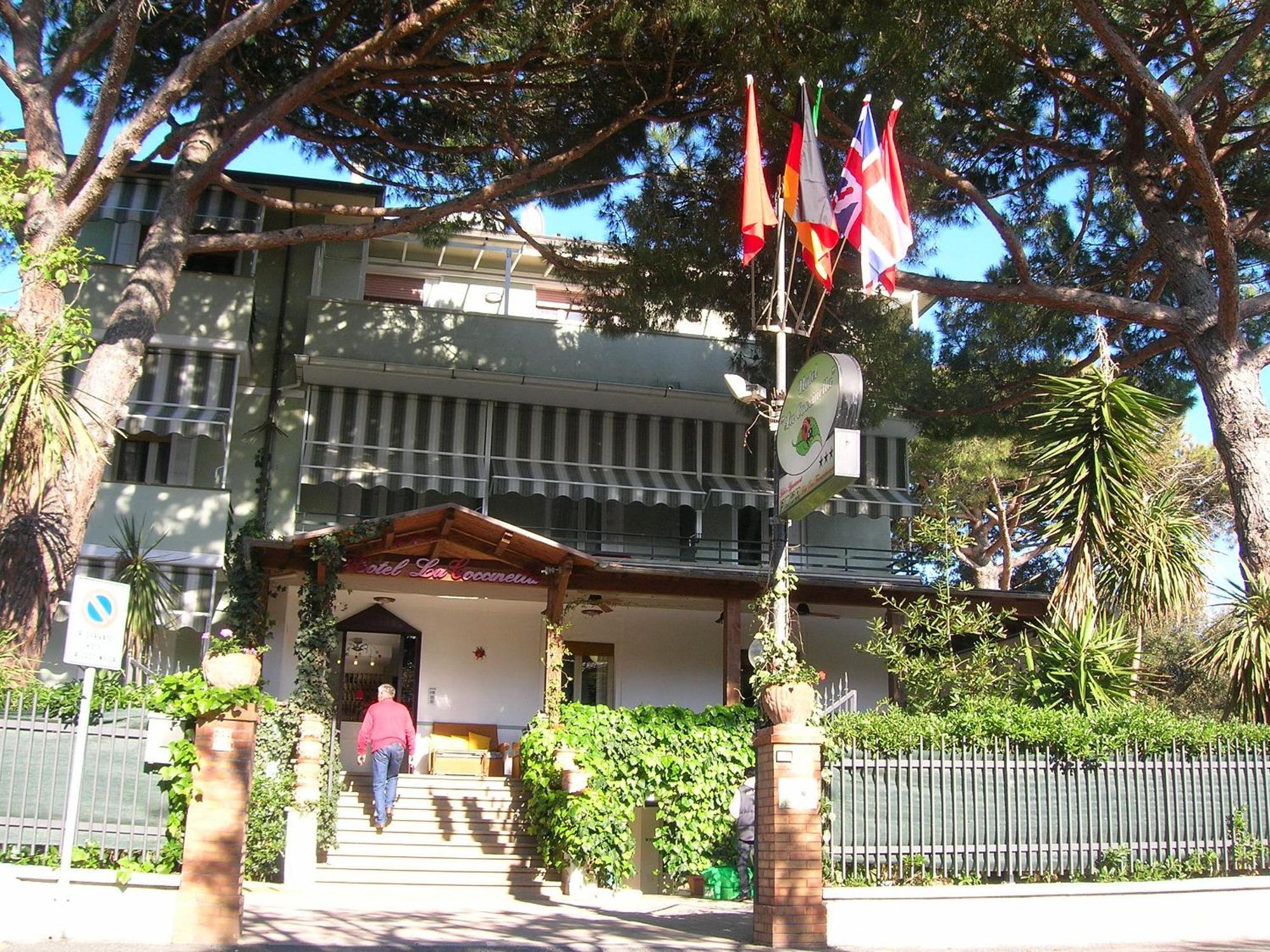 La Coccinella Residence San Vincenzo Exteriör bild